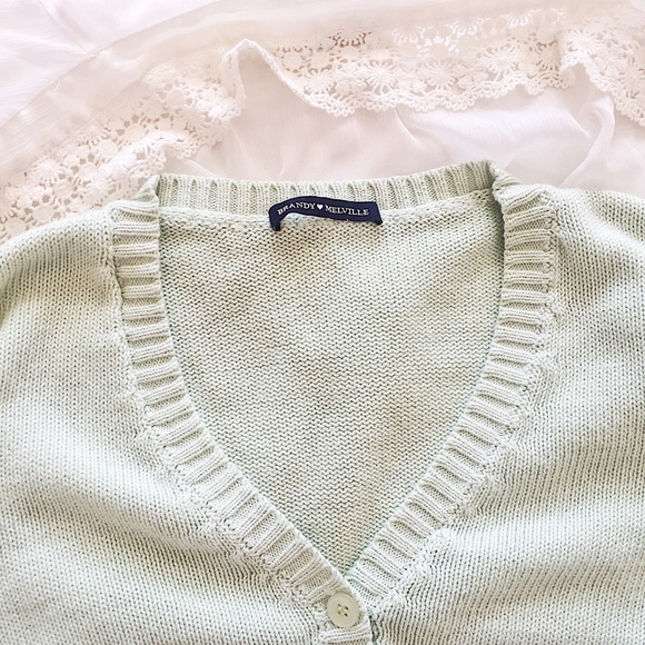 ♡ BM Billie Cardigan ♡ - Picture 2 of 3